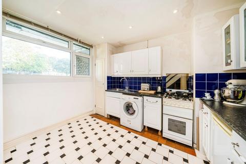 3 bedroom maisonette for sale, Rye Hill Park, London SE15