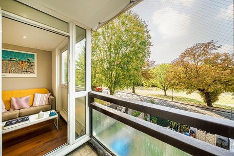 3 bedroom maisonette for sale, Rye Hill Park, London SE15