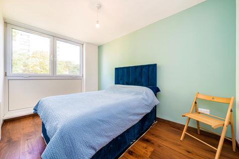 3 bedroom maisonette for sale, Rye Hill Park, London SE15