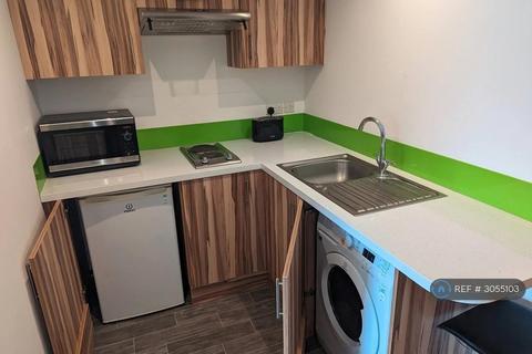 1 bedroom flat to rent, Kirkgate, Huddersfield, HD1
