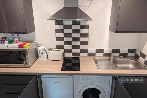 1 bedroom flat to rent, Kirkgate, Huddersfield, HD1