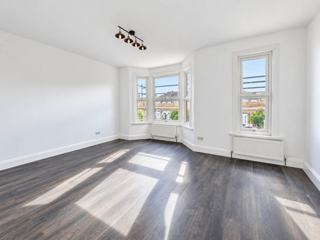 Apartment in London - View 2