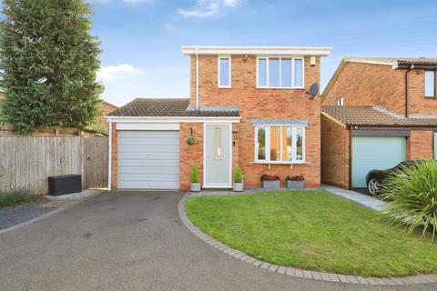 3 bedroom detached house for sale, Chaffinch Drive, Kidderminster