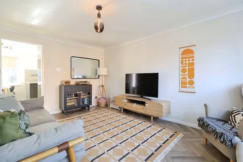 3 bedroom detached house for sale, Chaffinch Drive, Kidderminster