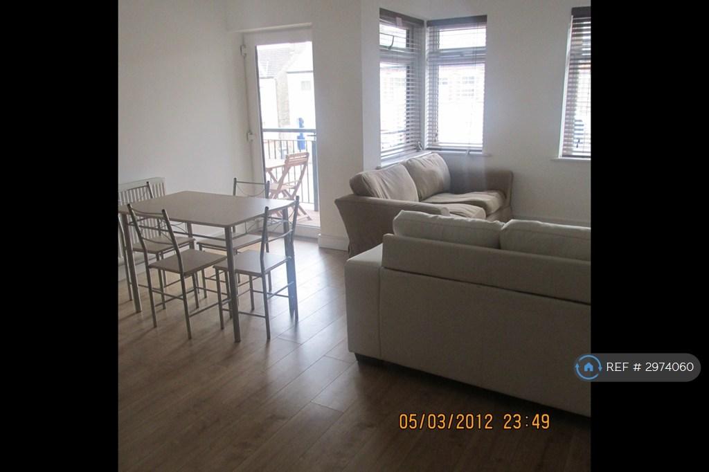 Apartment in Cambridge - View 2