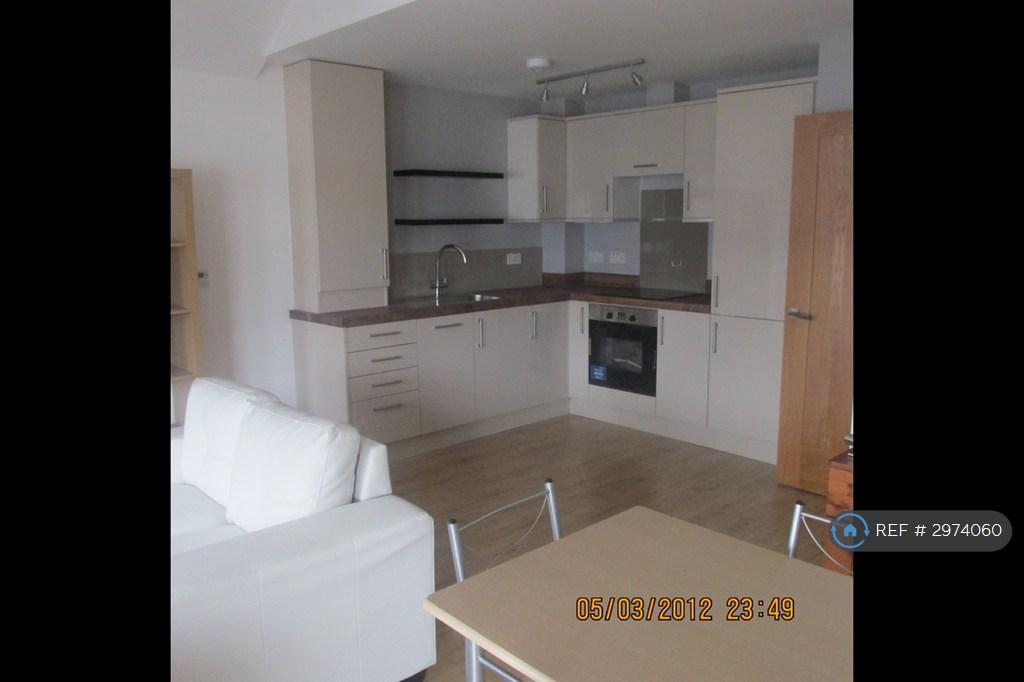 Apartment in Cambridge - View 4