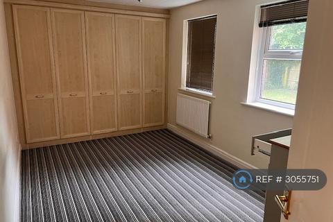 2 bedroom flat to rent, Redcot, Bolton, BL1