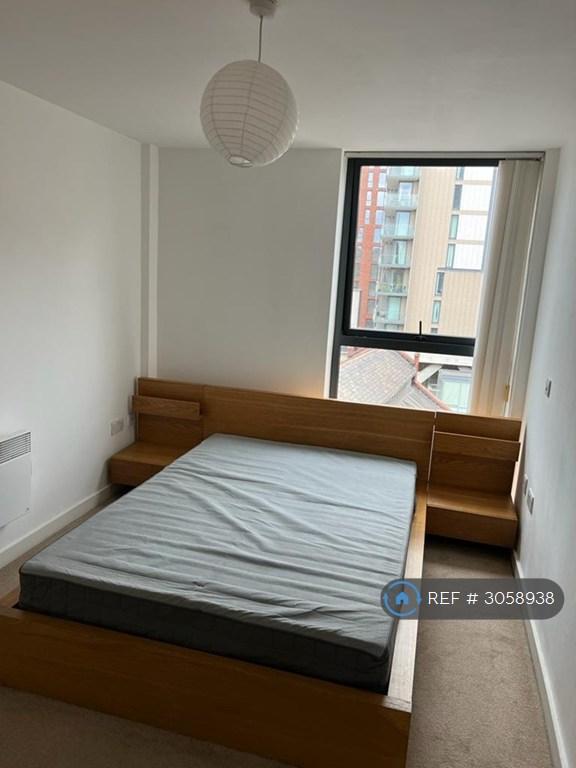 Apartment in Salford - View 3