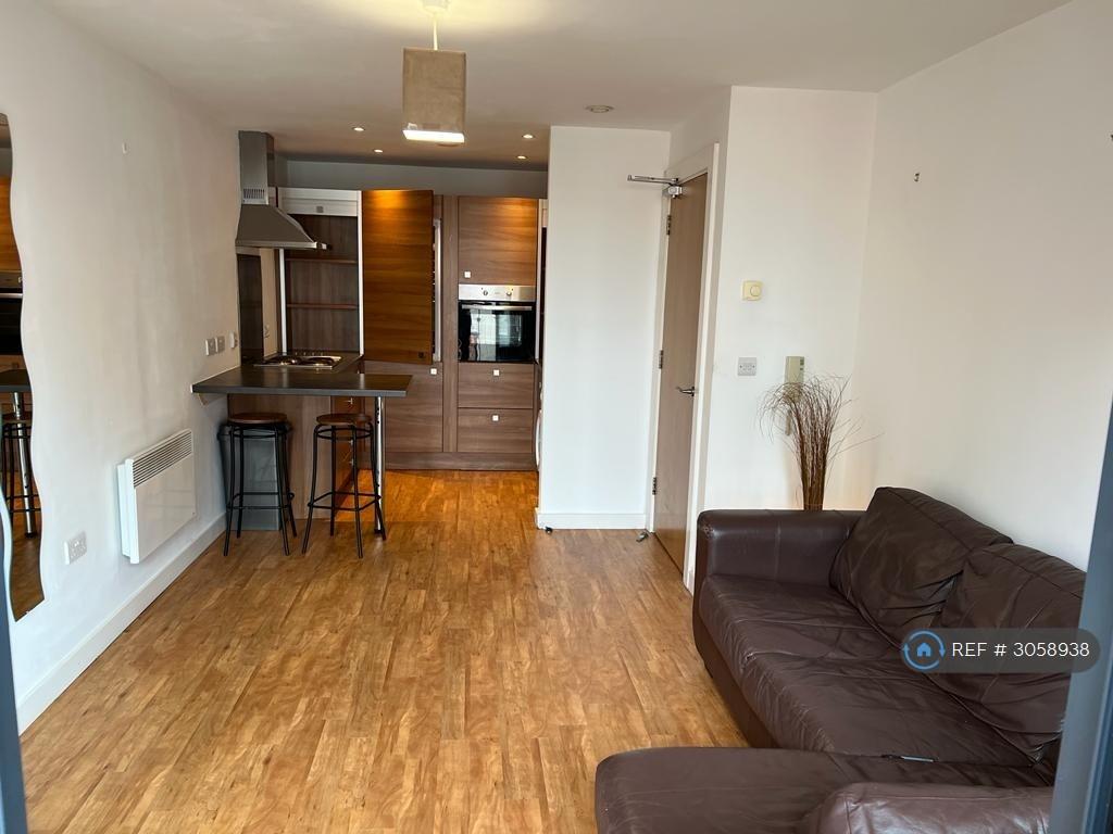Apartment in Salford - View 5