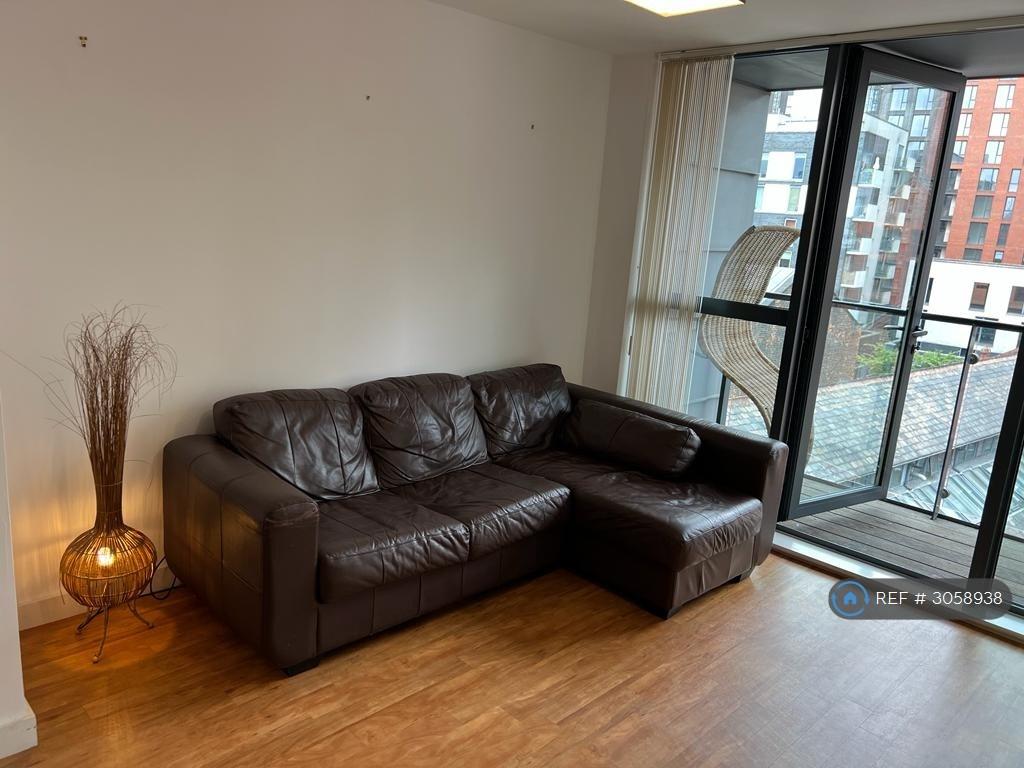 Apartment in Salford - More
