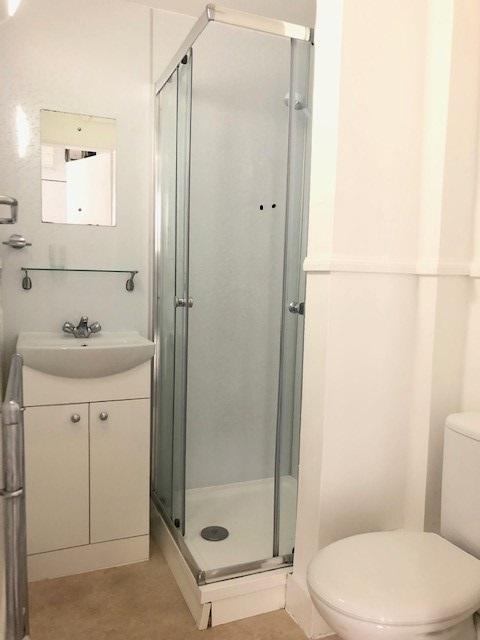 Apartment in Edinburgh, Leith Central - View 4