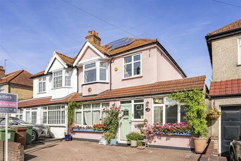 4 bedroom semi-detached house for sale, Erskine Road, Sutton