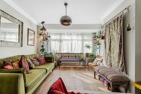 4 bedroom semi-detached house for sale, Erskine Road, Sutton