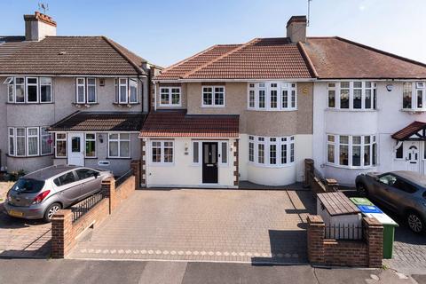 4 bedroom semi-detached house for sale, First Avenue, Bexleyheath, DA7