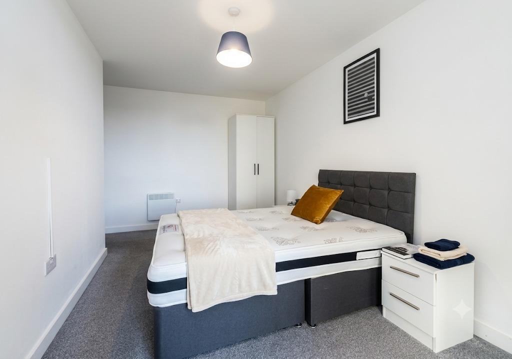 Apartment in Salford, Blackfriars, Lower Broughton - View 2