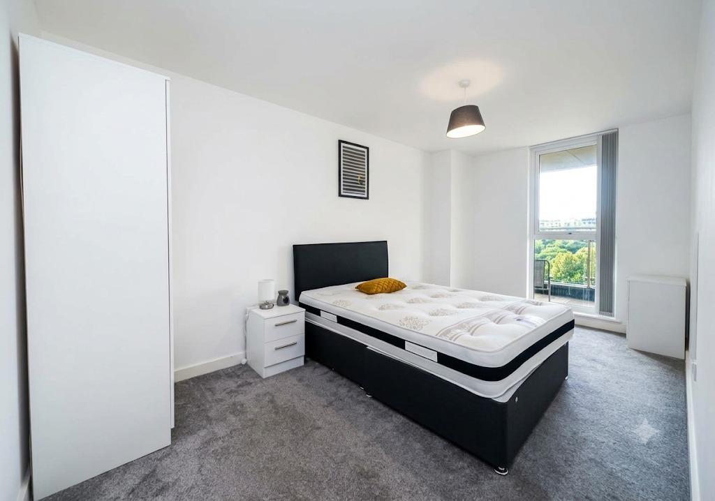 Apartment in Salford, Blackfriars, Lower Broughton - View 3