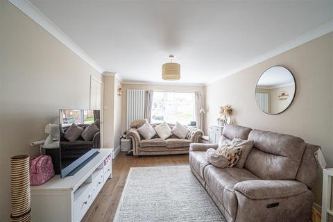 3 bedroom semi-detached house for sale, Warren Close, St. Leonards-On-Sea
