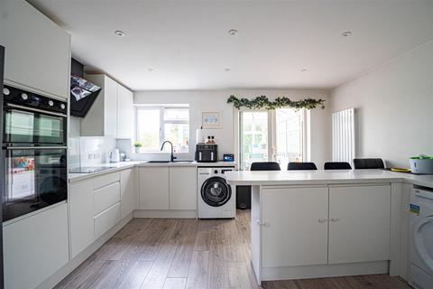 3 bedroom semi-detached house for sale, Warren Close, St. Leonards-On-Sea