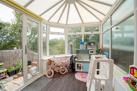 3 bedroom semi-detached house for sale, Warren Close, St. Leonards-On-Sea
