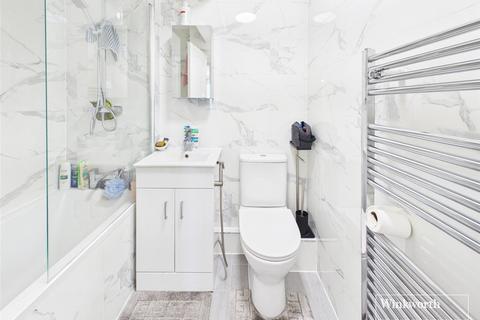 2 bedroom apartment for sale, Longford Court, Hendon NW4