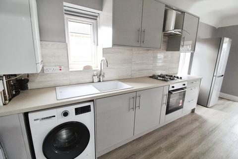 2 bedroom apartment for sale, Yew Tree Lane, Birmingham B26