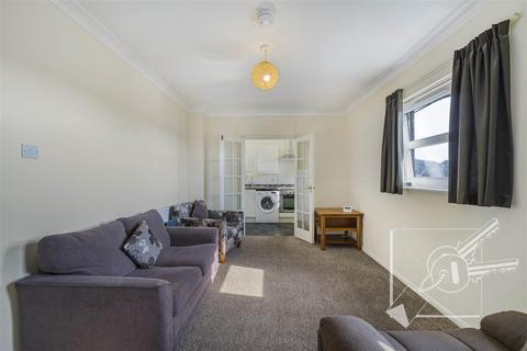 1 bedroom retirement property for sale, St James Oaks, Trafalgar Road, Gravesend