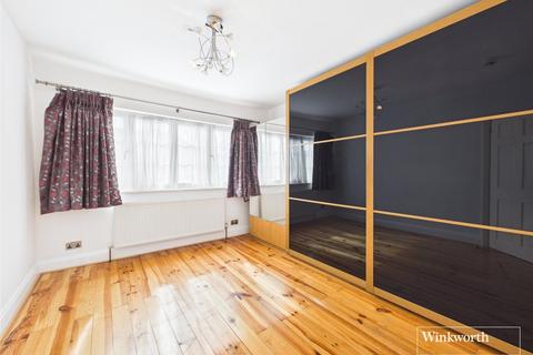 4 bedroom end of terrace house for sale, Florence Street, London NW4