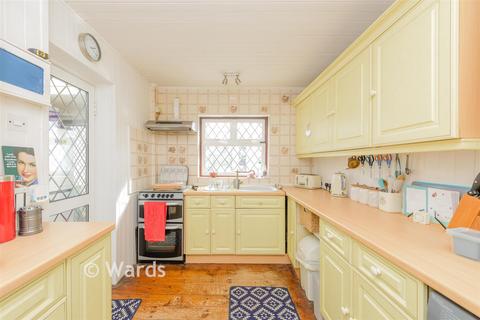 2 bedroom semi-detached bungalow for sale, Lamorna Avenue, Gravesend DA12