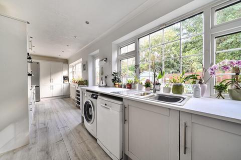 3 bedroom terraced house for sale, Ellen Close, Bromley