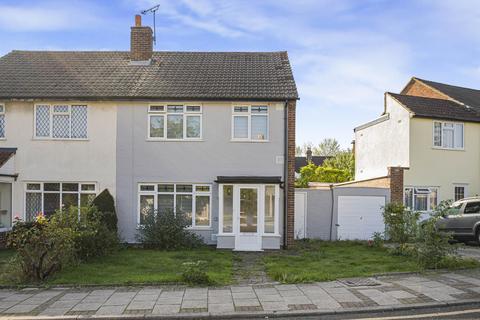 3 bedroom semi-detached house for sale, Waverley Close, Bromley