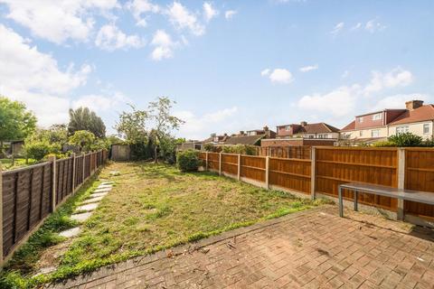 4 bedroom semi-detached house for sale, Spring Grove Crescent, Hounslow TW3