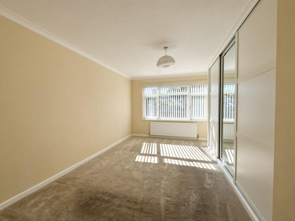 Apartment in WESTBOURNE - More