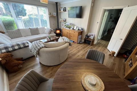 3 bedroom semi-detached house for sale, Queens Avenue, Colwyn Bay