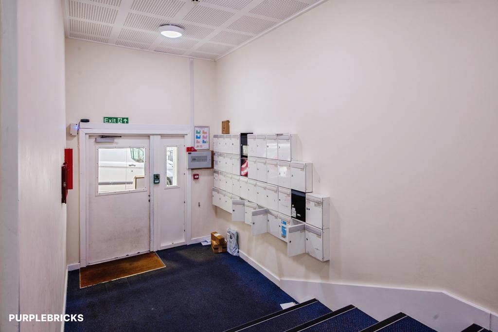 Apartment in Leicester - View 3