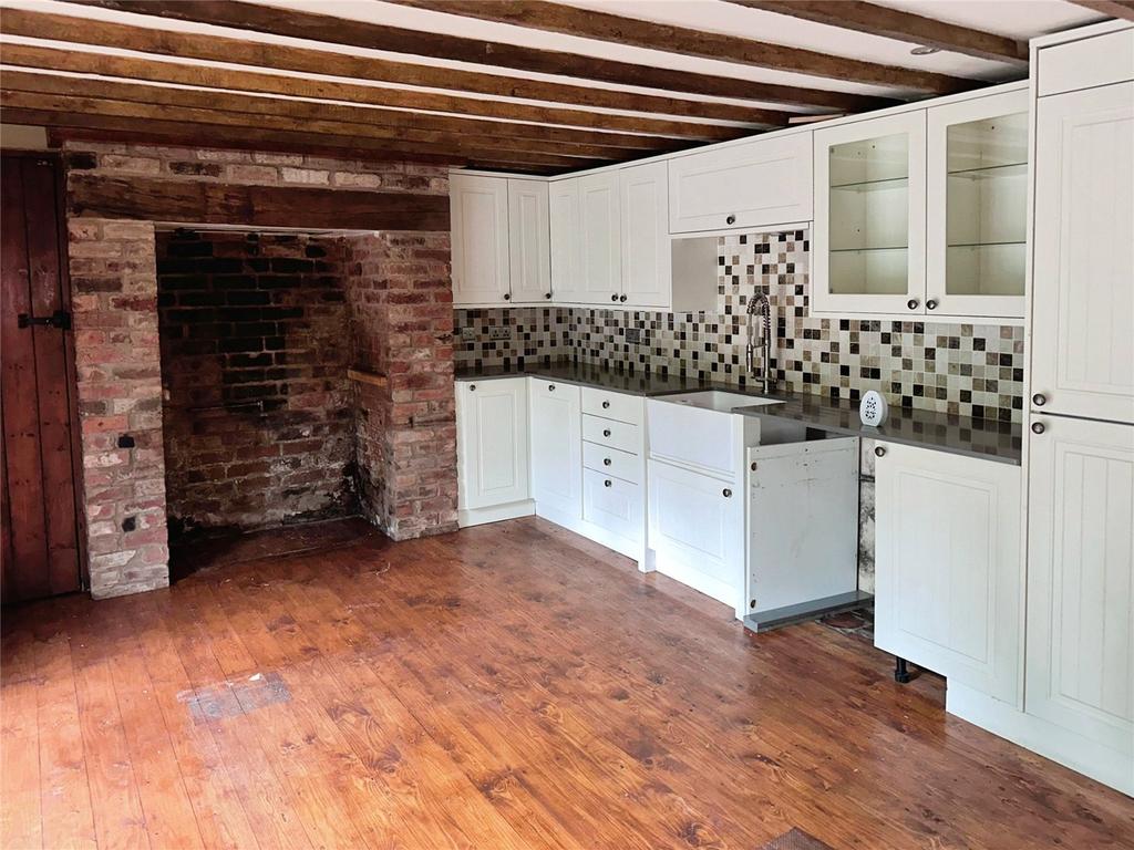 House in Gedling, Nottinghamshire - View 4