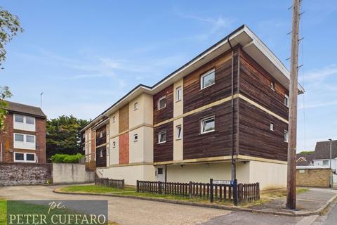 1 bedroom flat for sale, Francis Road, Ware SG12