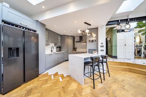 5 bedroom house for sale, Freke Road, Clapham Junction, London, SW11