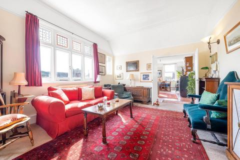 3 bedroom flat for sale, Palace Road, SW2