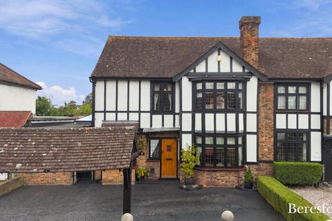 3 bedroom semi-detached house for sale, Edward Close, Gidea Park, RM2