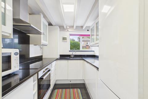 2 bedroom end of terrace house for sale, Old School Court, Wraysbury, Berkshire, TW19
