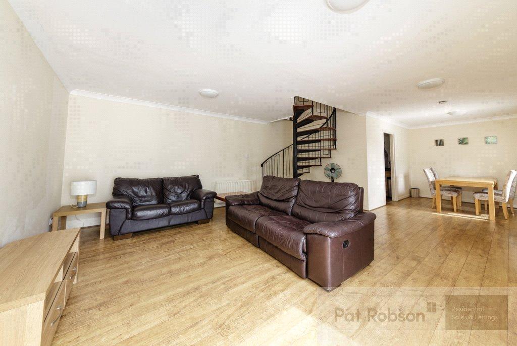 Apartment in Newcastle upon Tyne, Shieldfield - View 2