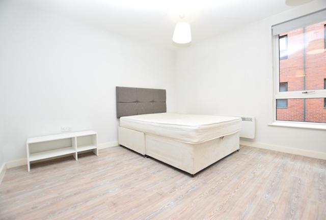 Apartment in Sheffield - View 3