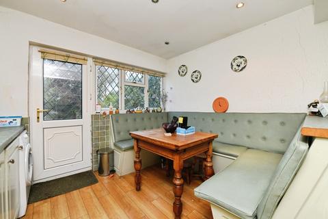 4 bedroom bungalow for sale, Wyatts Green Lane, Wyatts Green, Brentwood, Essex, CM15