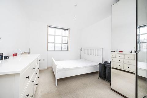 1 bedroom flat for sale, Somerford Grove, Stoke Newington, London, N16