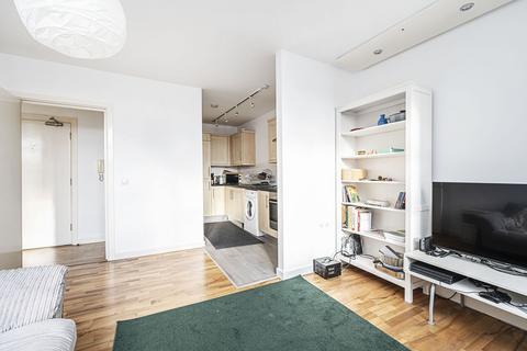 1 bedroom flat for sale, Somerford Grove, Stoke Newington, London, N16