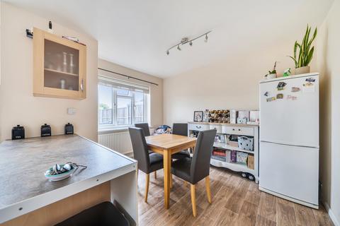2 bedroom semi-detached house for sale, Cumbrian Avenue, Bexleyheath, Kent, DA7