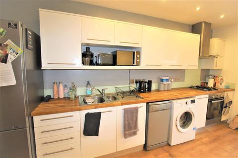1 bedroom maisonette to rent, Brighton Road, South Croydon