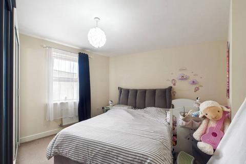 2 bedroom apartment to rent, Compair Crescent, Ipswich, Suffolk, IP2