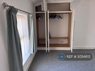 Apartment in Liverpool - More