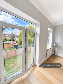 2 bedroom flat to rent, Nicoll Road, London, NW10